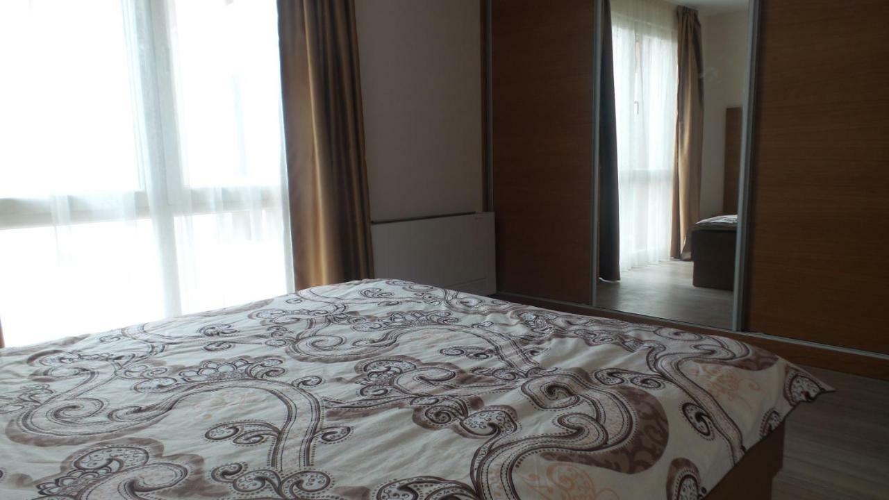 Astoria Apartment Veliko Tŭrnovo Exterior photo