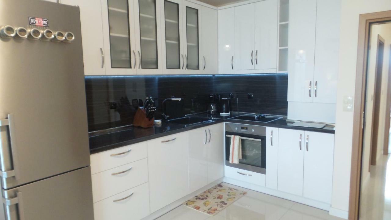 Astoria Apartment Veliko Tŭrnovo Exterior photo