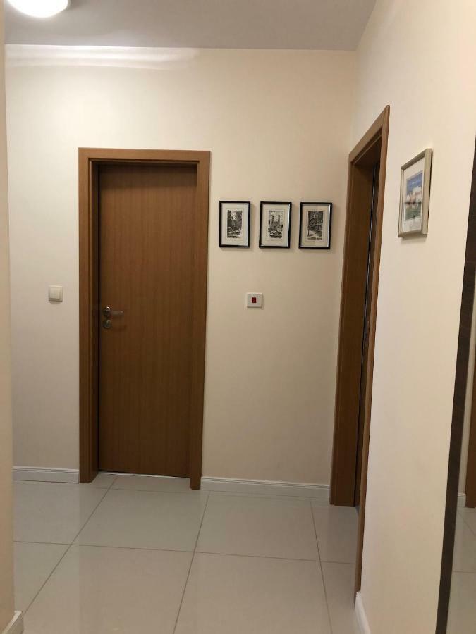 Astoria Apartment Veliko Tŭrnovo Exterior photo