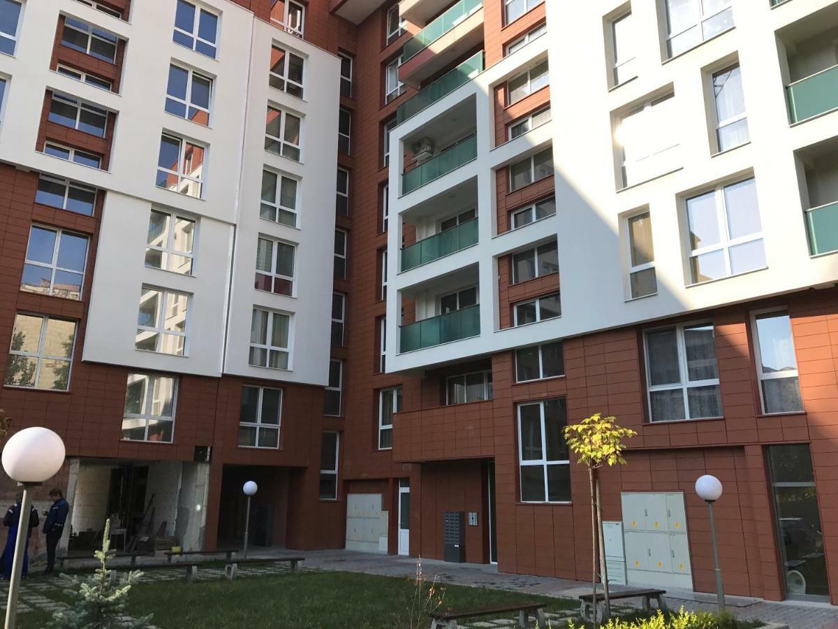 Astoria Apartment Veliko Tŭrnovo Exterior photo